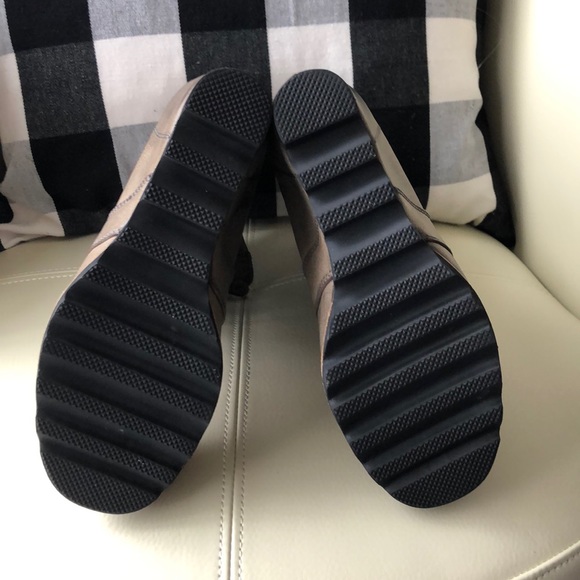 Great boots. 🥾 - Picture 5 of 7